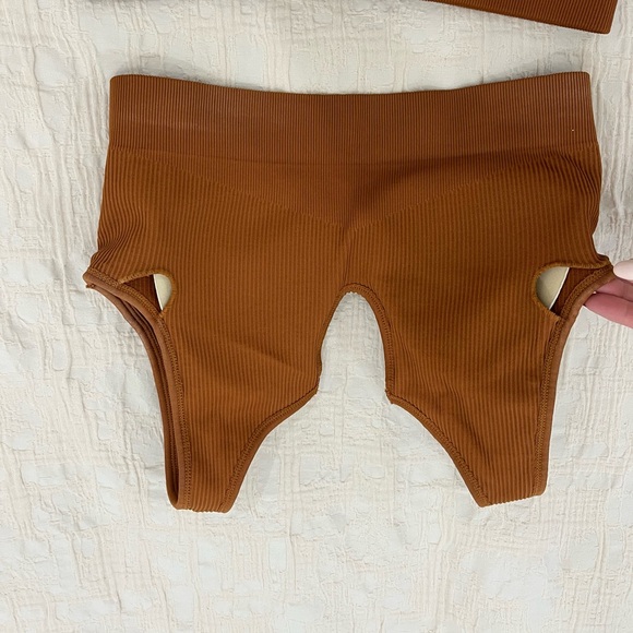 Rust Ribbed Activewear Set - Picture 3 of 3